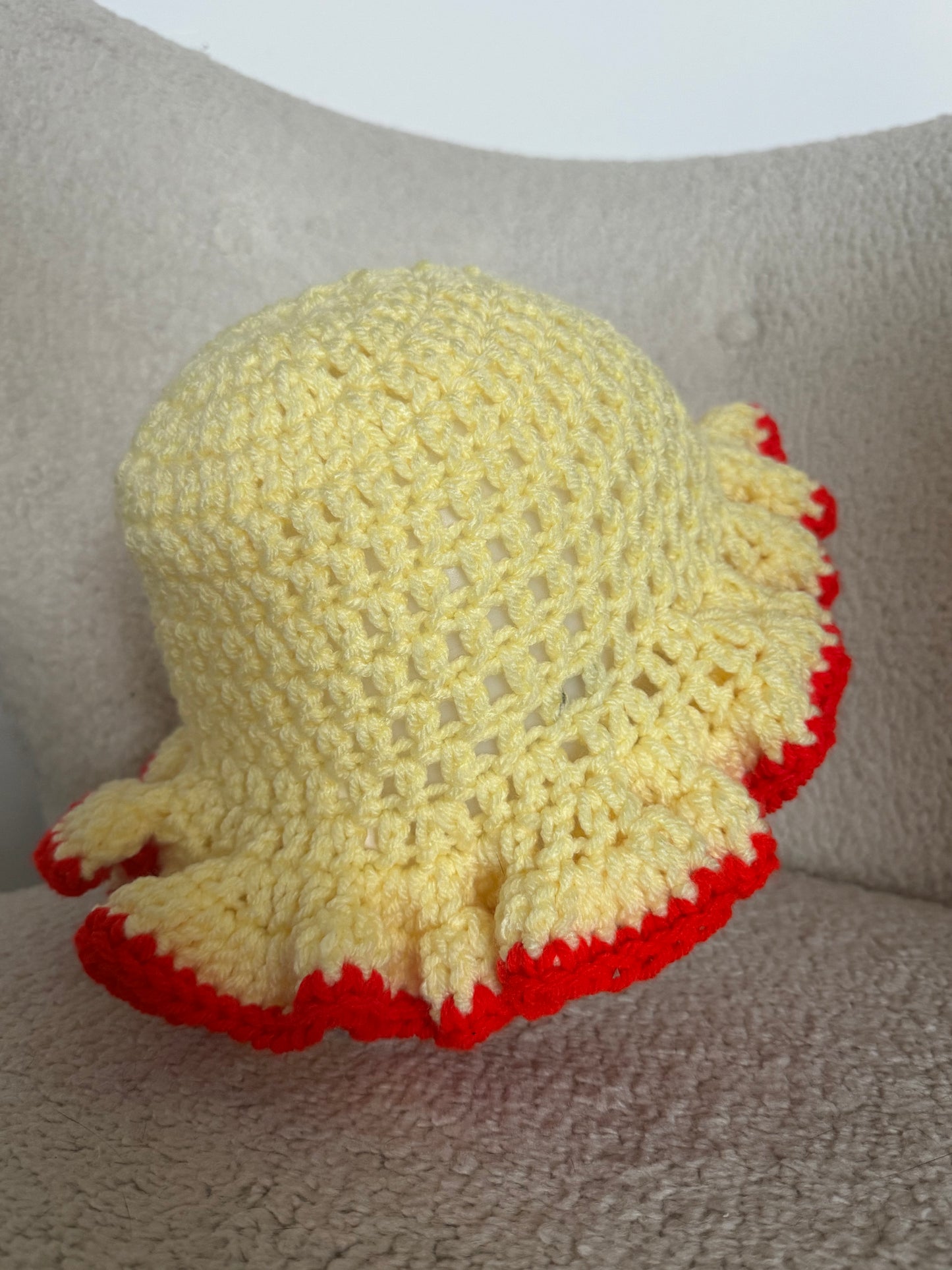 SAMPLE 4 Yellow with Red